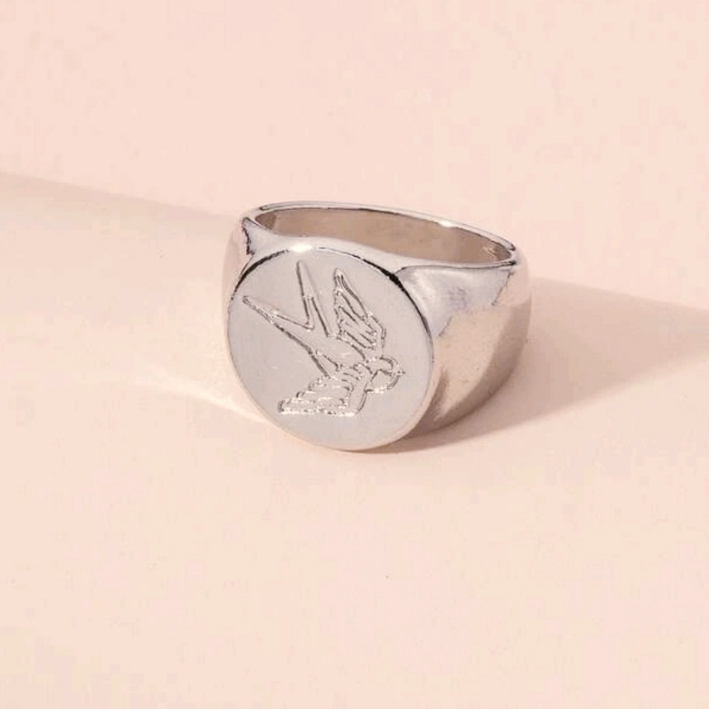 3/$30 Sparrow ring sz 6/6.5